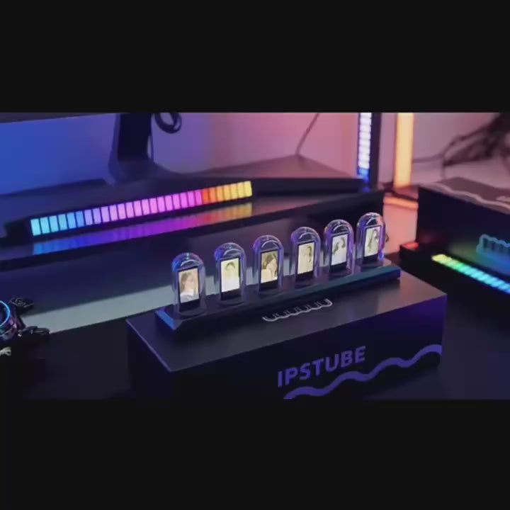 Charger la vidéo : Vidéo Horloge de Bureau Rétro-Futuriste